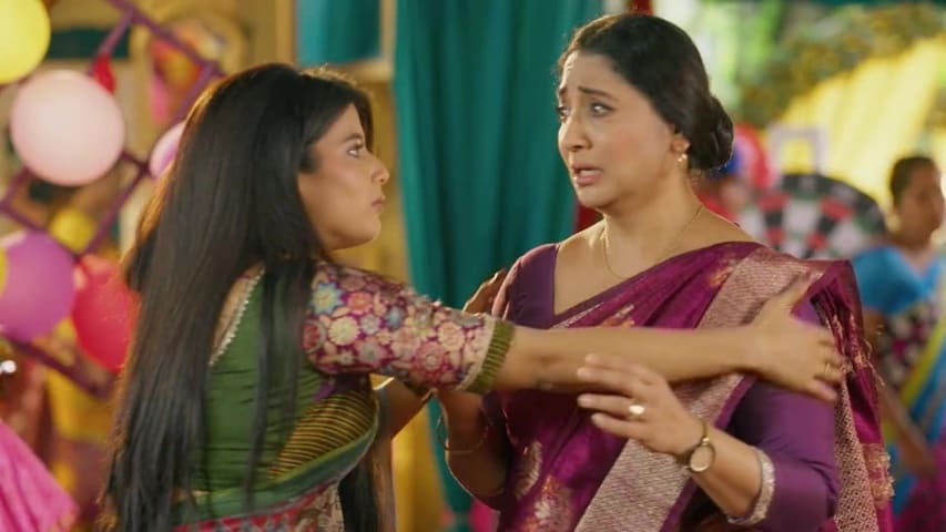 Abhira and Vidya talking with a worried yet caring expression