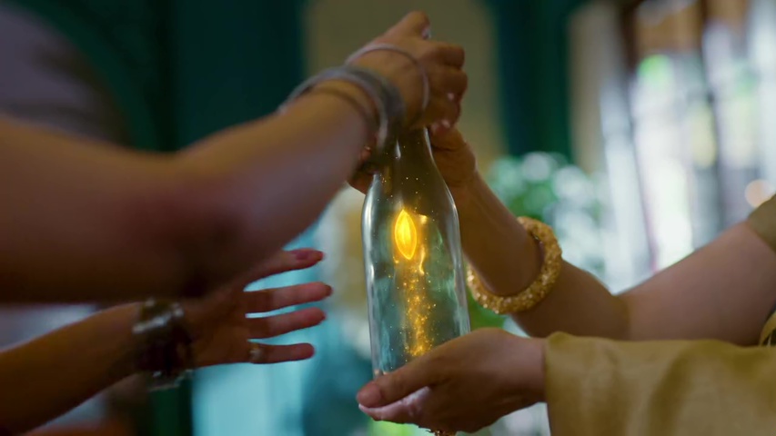 Gauri holding the mysterious bottle, ready to face Davansh