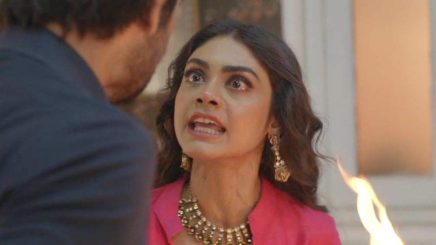Maan confronting Rajnandini in the Thakur mansion during the Shanti Pooja
