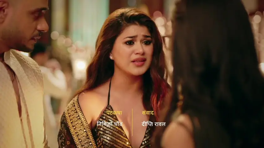 Mallika talking emotionally to Mannat during the function
