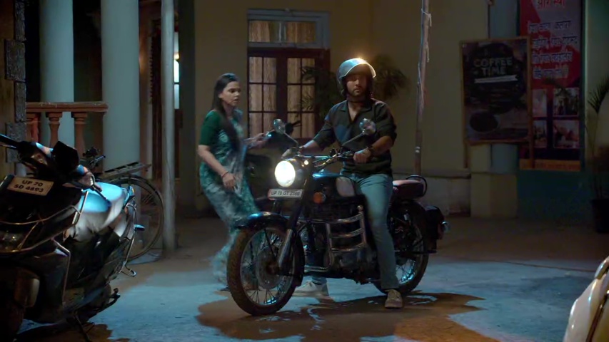 Om and Mala searching for Isha outside the locked MLA’s office