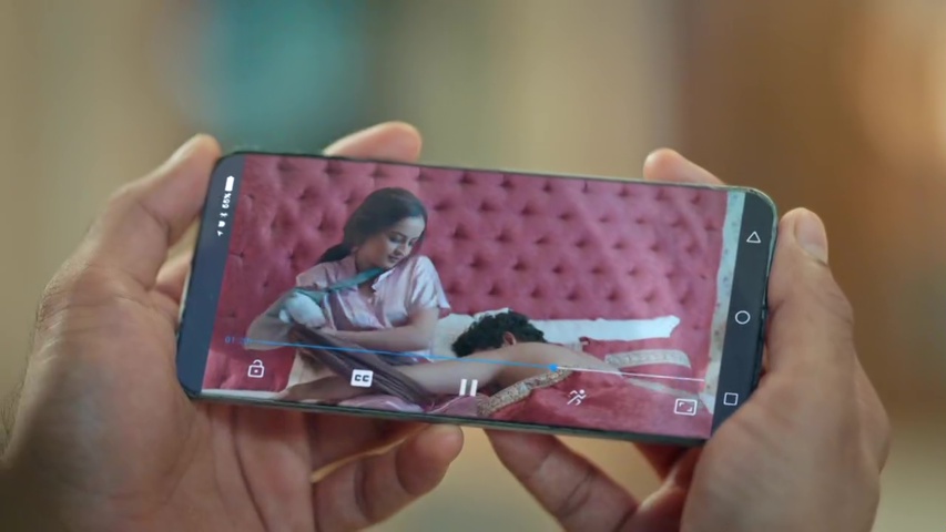 Rani and Digvijay watching the shocking video